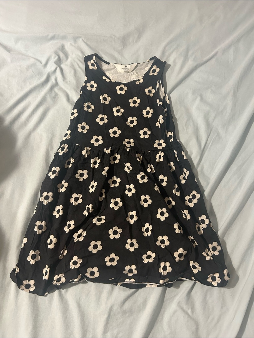 2 girls H&M dresses fall size 8/10 flowers